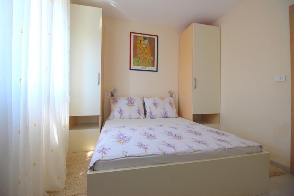 Apartment Brigite روفينج المظهر الخارجي الصورة